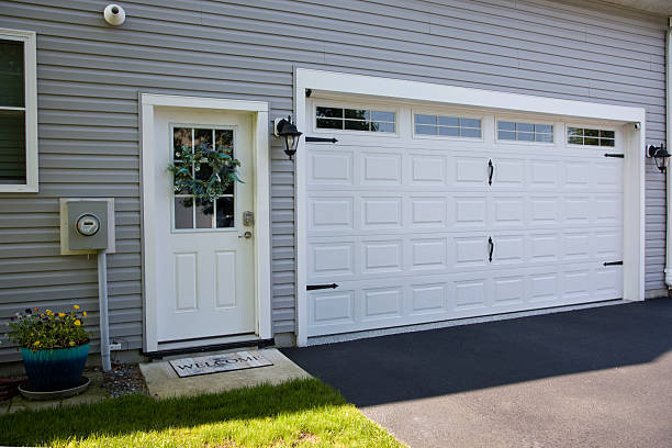 24/7 Emergency Garage Door Panel Replacement experts in Lake County County, MT